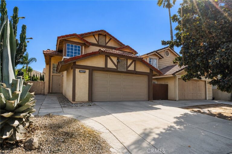 14311 Hillcrest Dr, Fontana