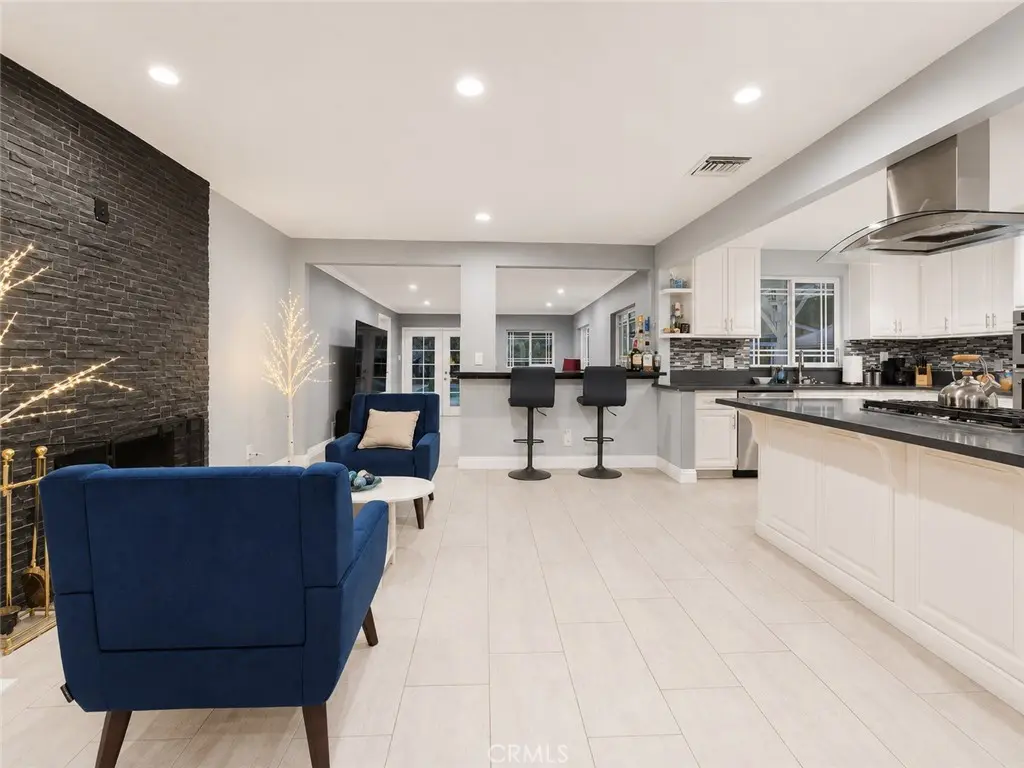 1437 E Vine, West Covina