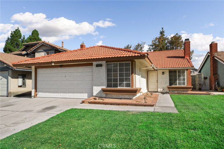 14422 Hillcrest, Fontana