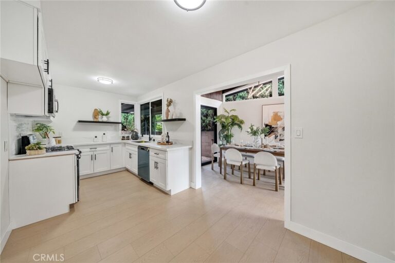 1460 Hacienda Place, Pomona
