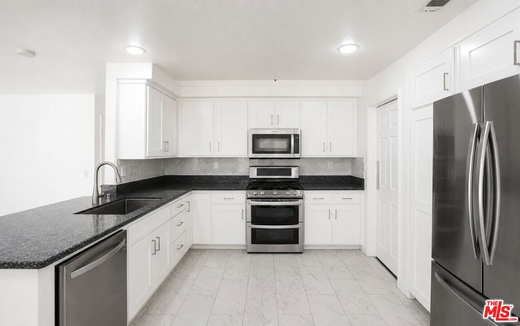 14930 Fernleaf Street, Fontana