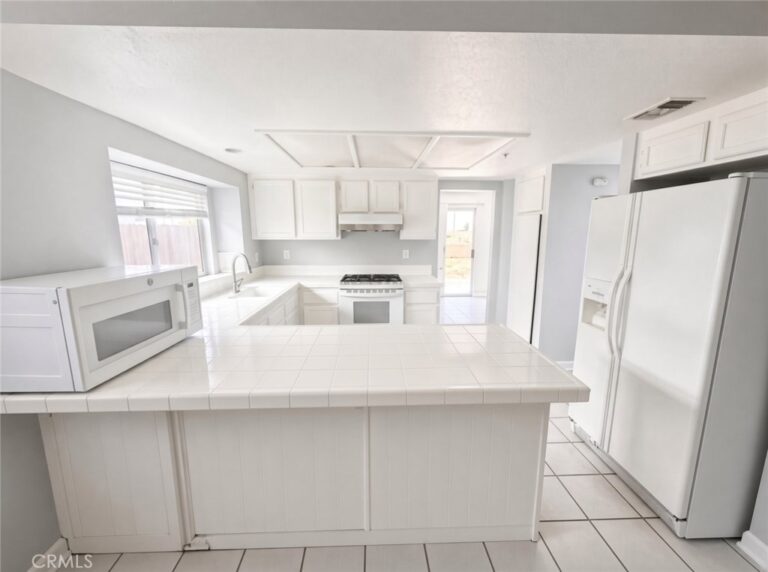 14932 Dandelion Court, Fontana