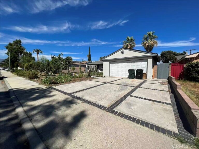 1522 Densmore Street, Pomona