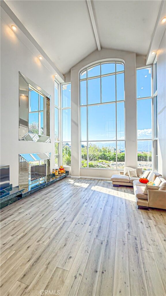 1527 Calle Cristina, San Dimas