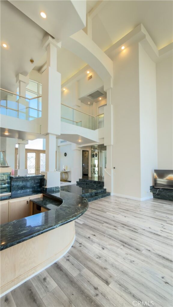 1527 Calle Cristina, San Dimas