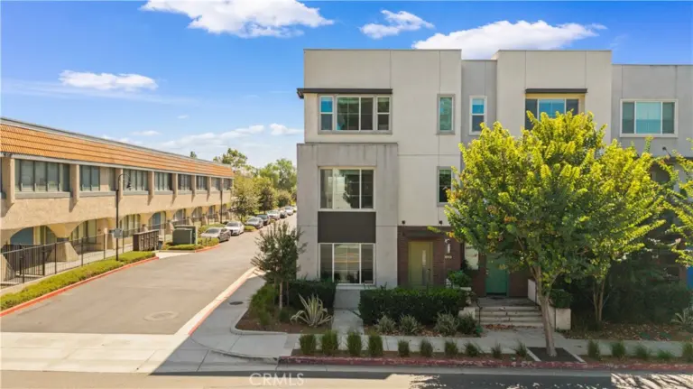 1530 W Cameron, West Covina