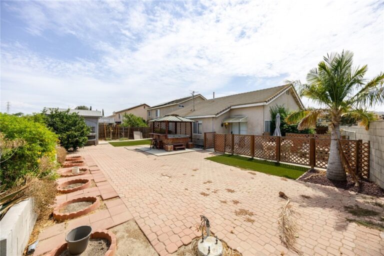 15332 Bolero, Fontana