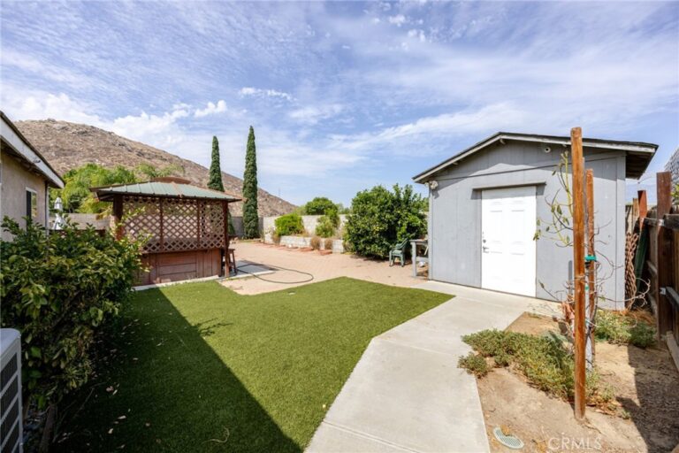 15332 Bolero, Fontana