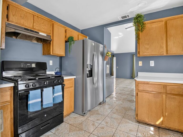 15393 Holly Drive, Fontana