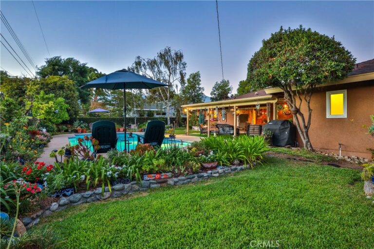 1545 Seneca Place, Claremont