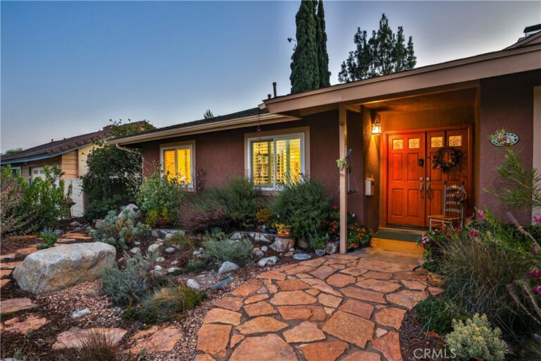 1545 Seneca Place, Claremont
