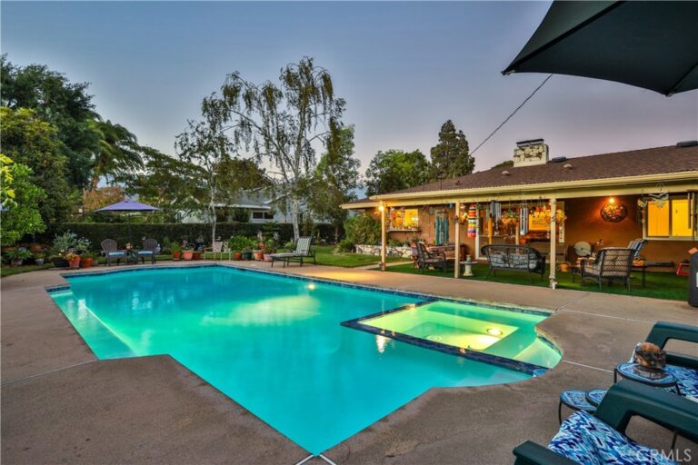 1545 Seneca Place, Claremont
