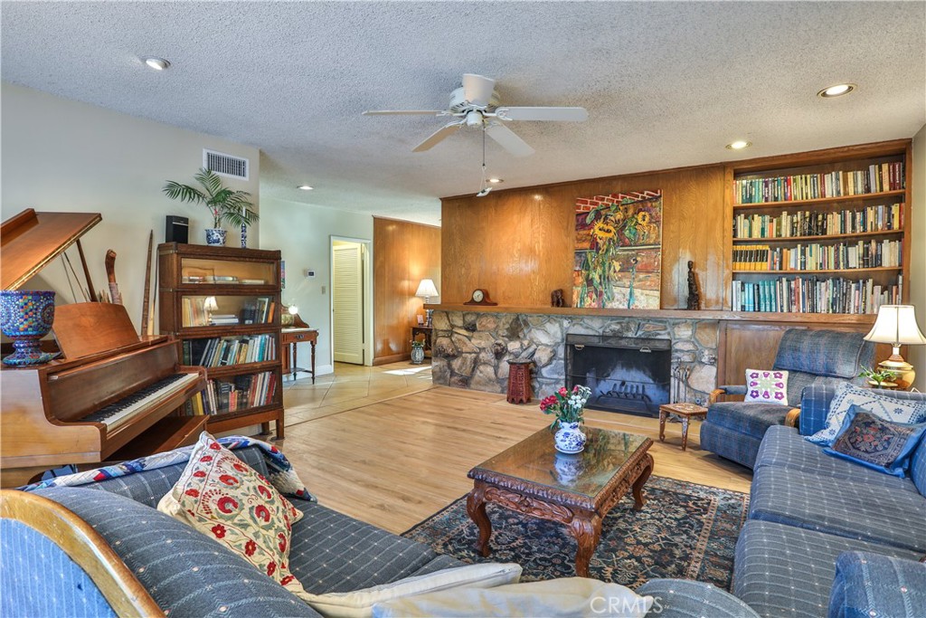 1545 Seneca Place, Claremont