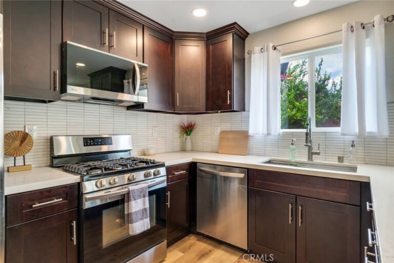 15454 Hoover Lane, Fontana