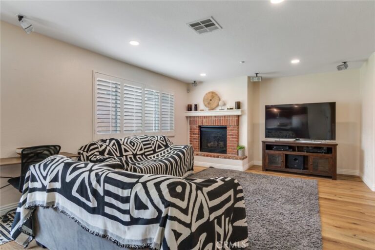 15454 Hoover Lane, Fontana