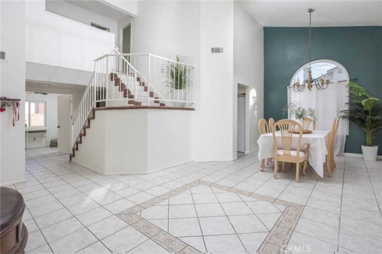 1551 W Via Bello Drive, Rialto
