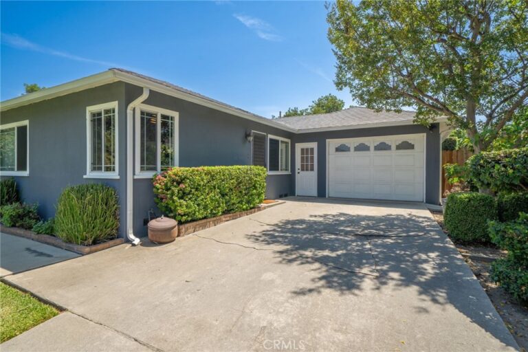 1552 Hacienda Place, Pomona