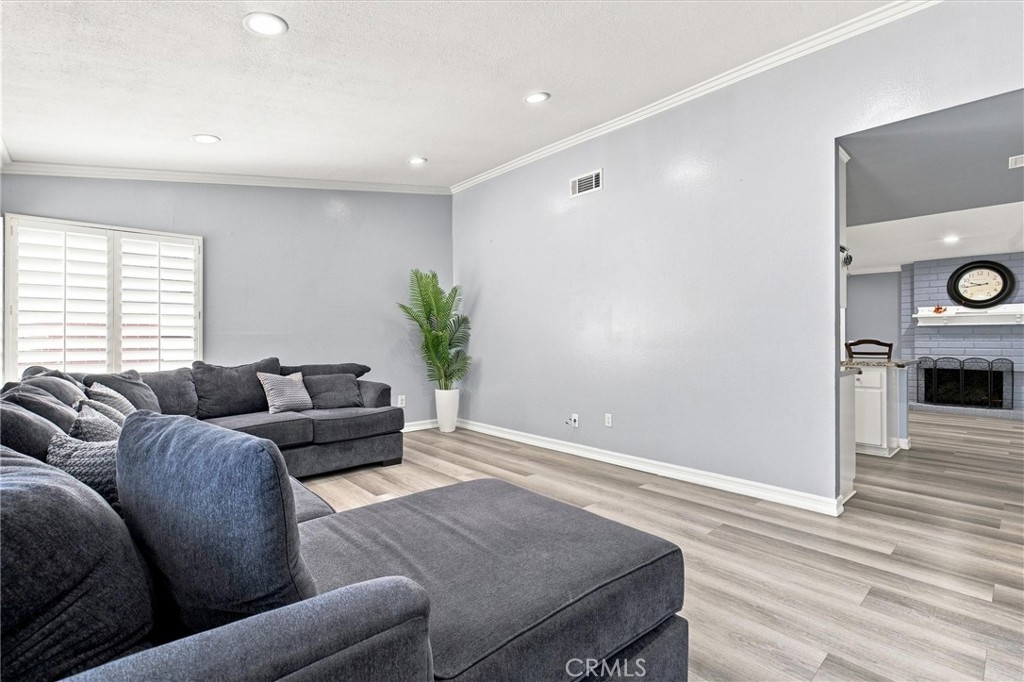 1554 S Cypress, Ontario