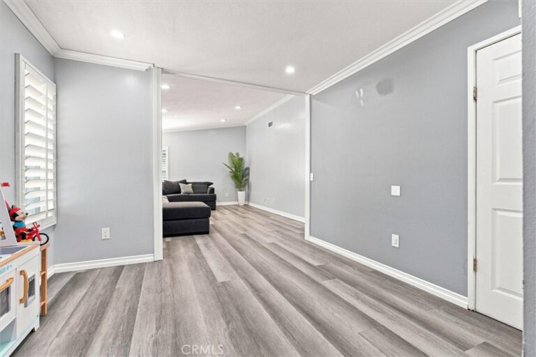 1554 S Cypress, Ontario