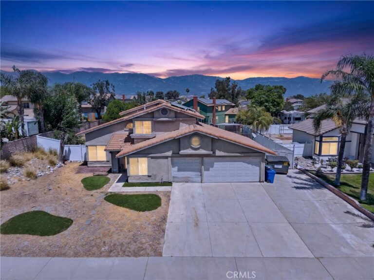 1554 W Via Bello Dr, Rialto