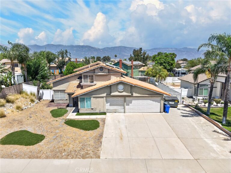 1554 W Via Bello Dr, Rialto