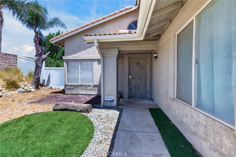 1554 W Via Bello Dr, Rialto