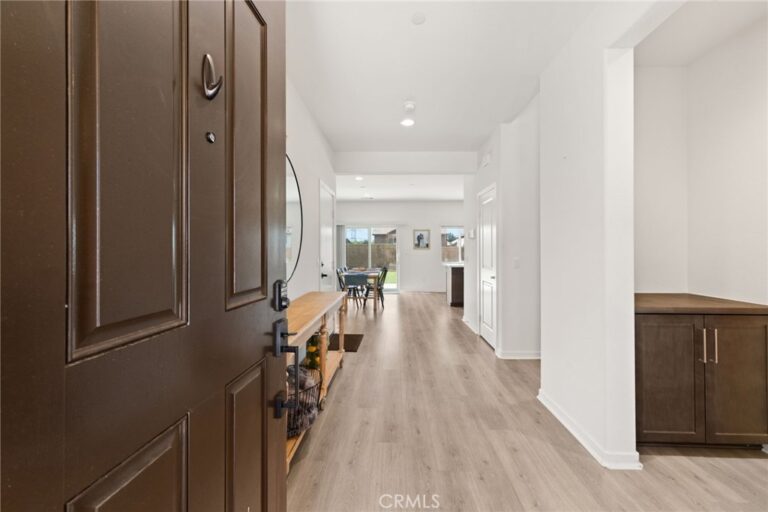 15623 Kings Peak Drive, Fontana