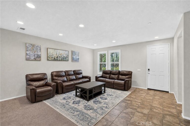 15723 Parkhouse #3, Fontana