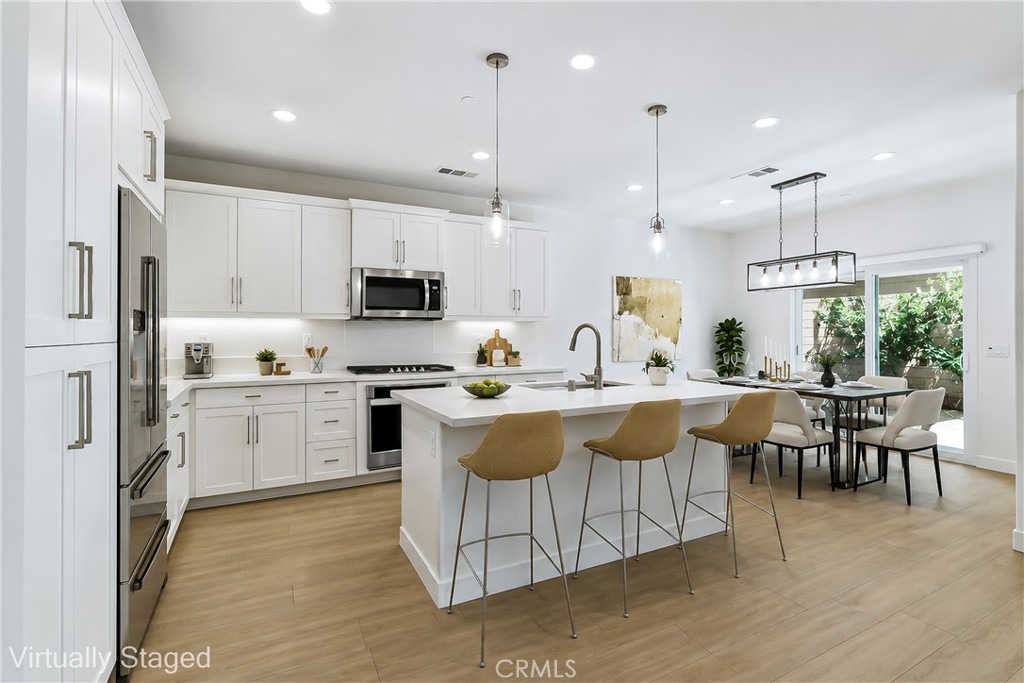 15740 Parry Peak Drive, Fontana