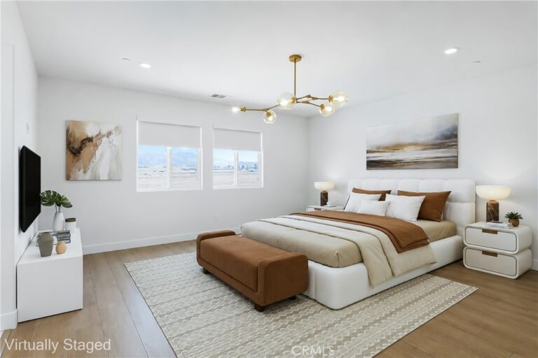 15740 Parry Peak Drive, Fontana