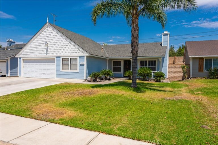 15940 Mesa Dr, Fontana
