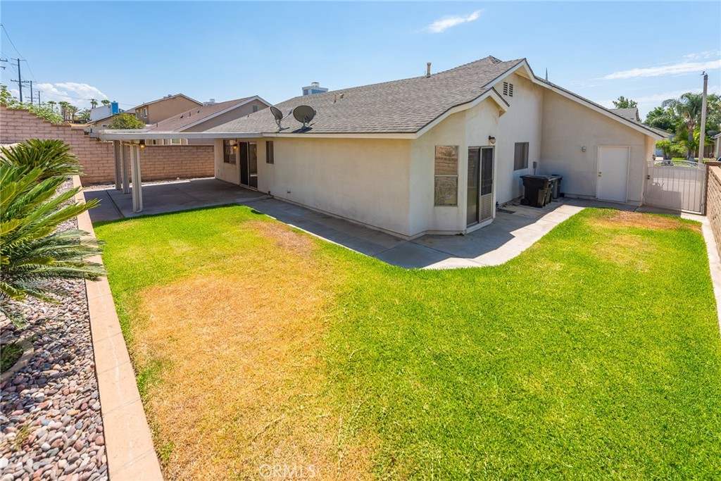15940 Mesa Dr, Fontana