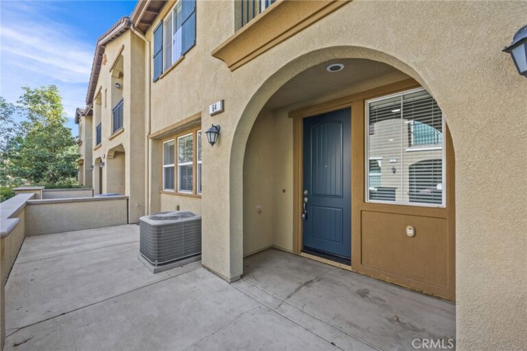 16001 Chase #64, Fontana