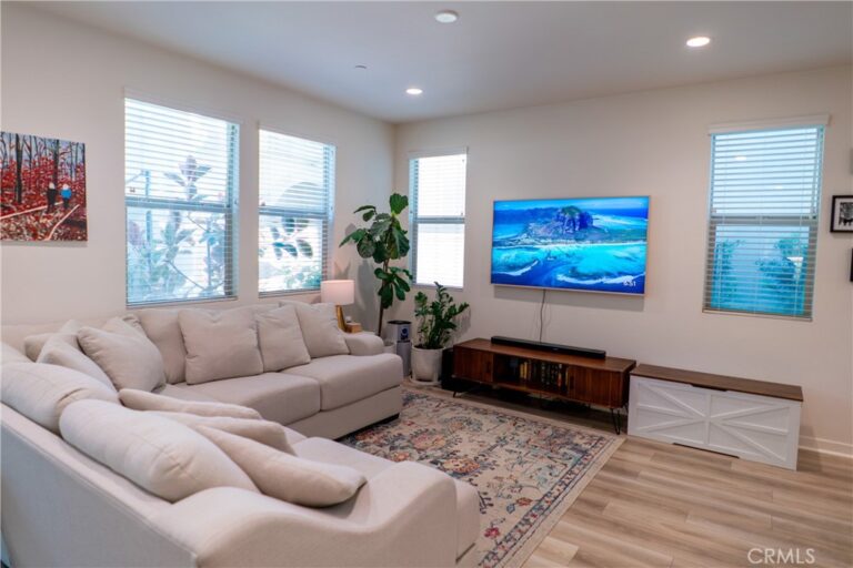 16014 Parkhouse #2, Fontana
