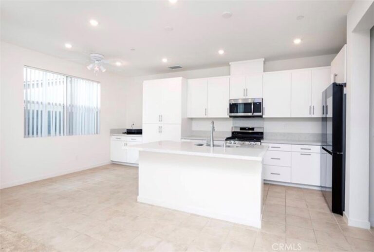 16020 Sunny Court, Fontana
