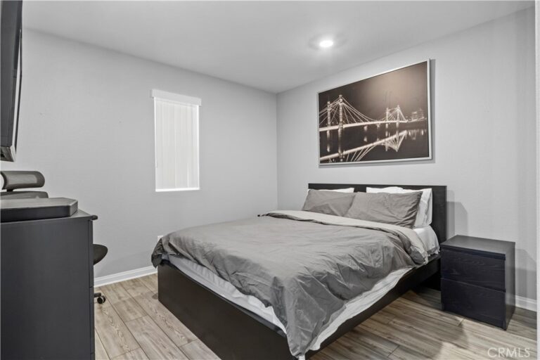 1609 Mahogany Tree, Upland
