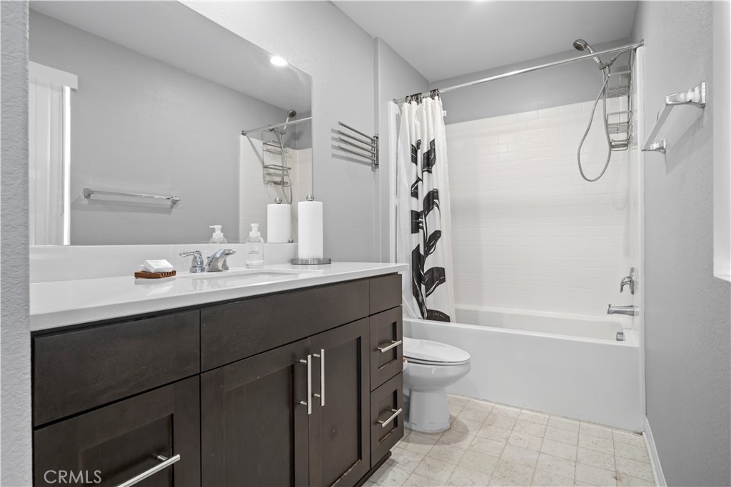 1609 Mahogany Tree, Upland