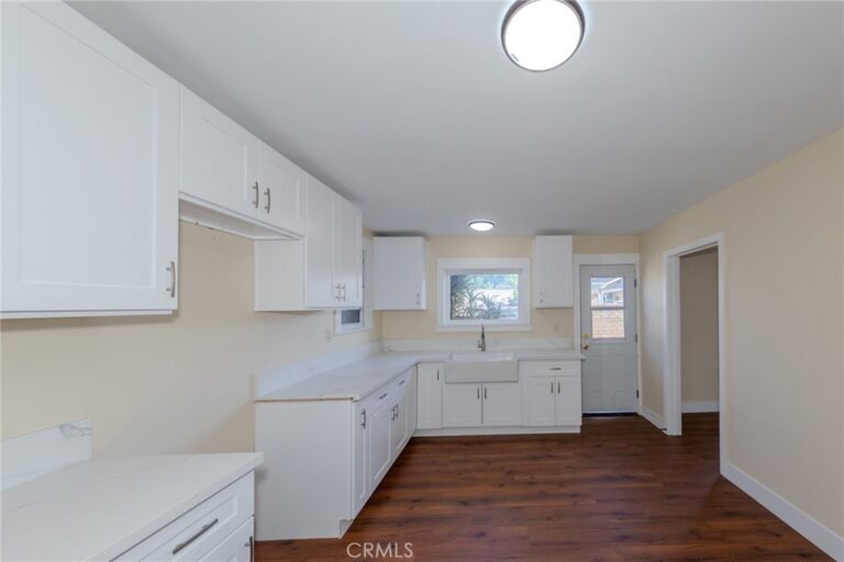 1619 S Glendora Avenue, Glendora
