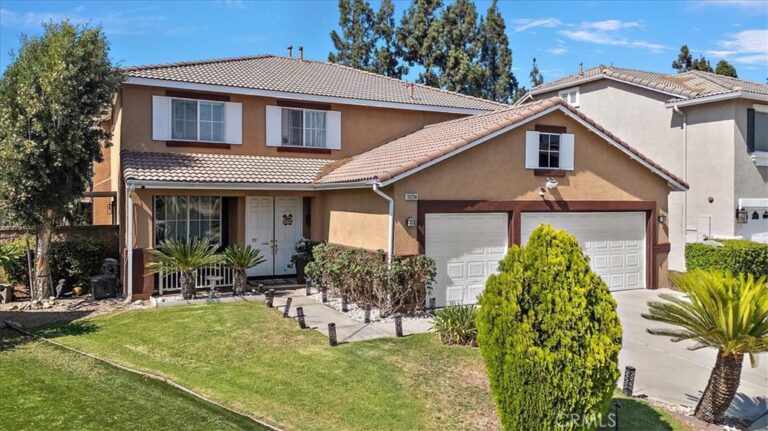 16204 Seminole Way, Fontana