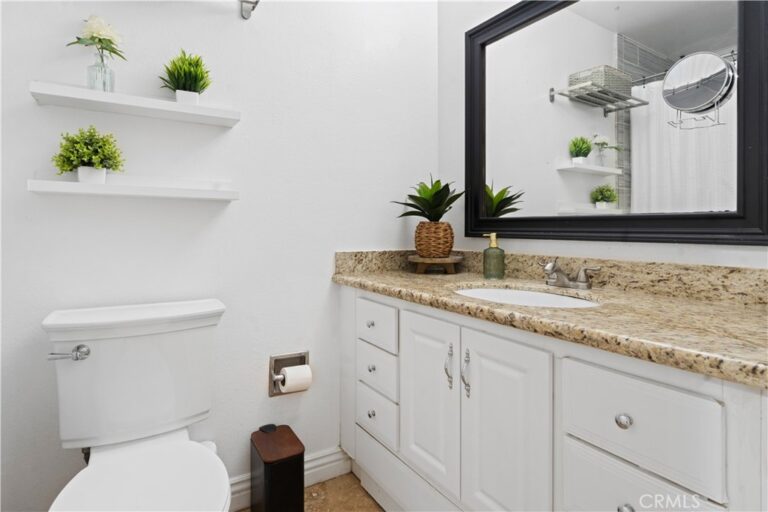16289 Ramona, Fontana