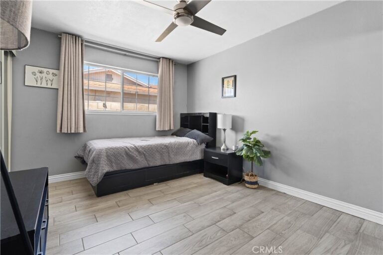 16289 Ramona, Fontana