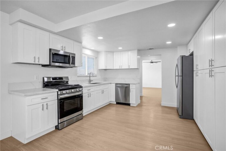 16410 Fontlee Lane, Fontana
