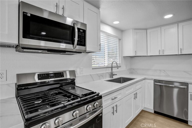16410 Fontlee Lane, Fontana