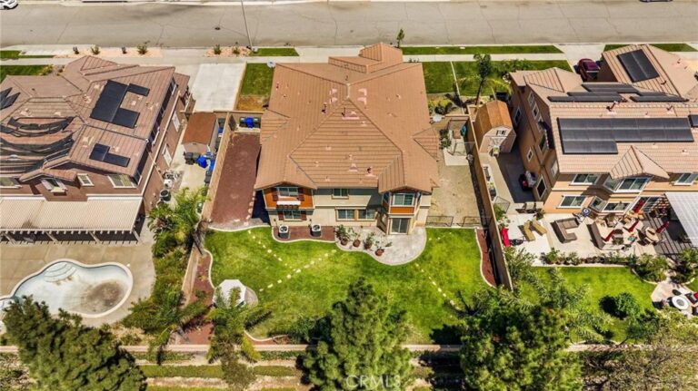16425 Basswood, Fontana