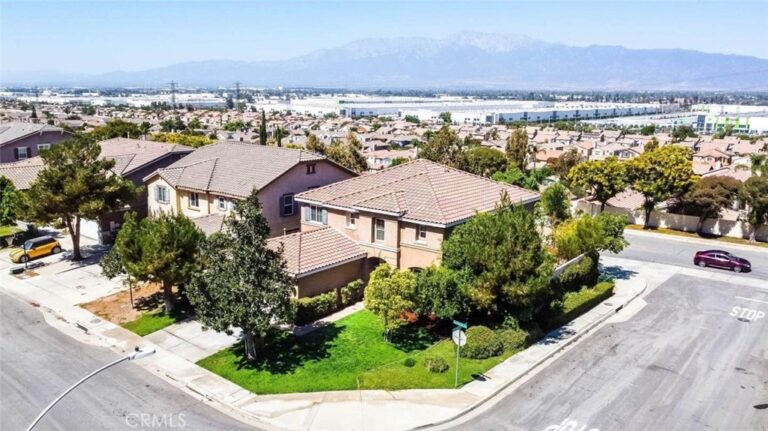 16438 Gala, Fontana