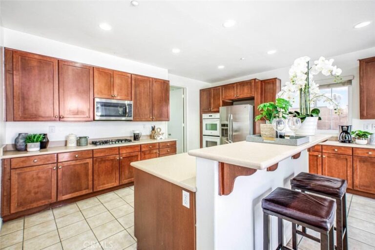 16438 Gala, Fontana