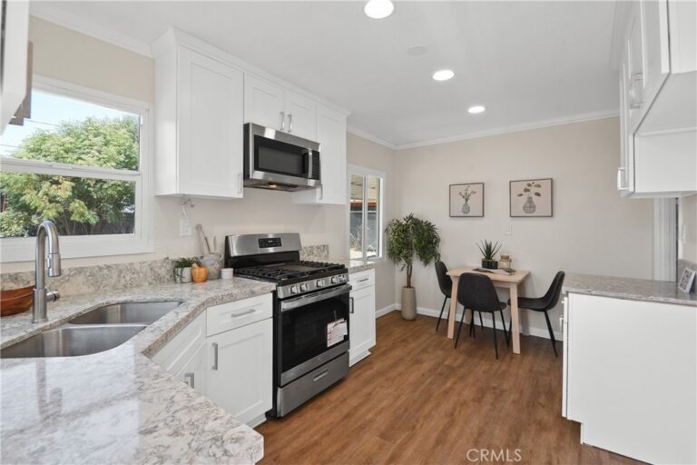 1647 S Huntington Street, Pomona