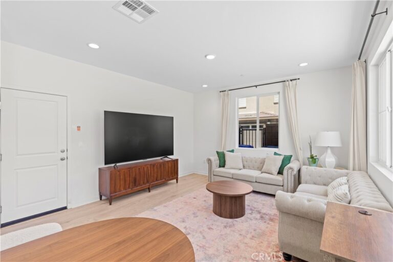 16480 Botanical Lane, Fontana