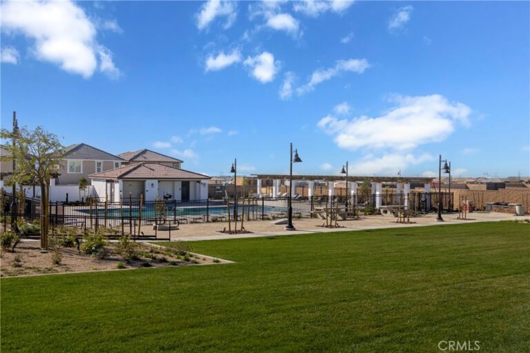 16524 Stone Pine Lane, Fontana