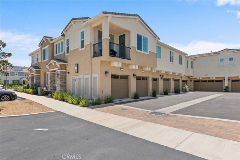 16571 Wyndham #9, Fontana